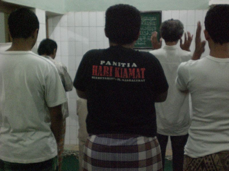 Aneka Potret Perjuangan Manusia Menuju Surga