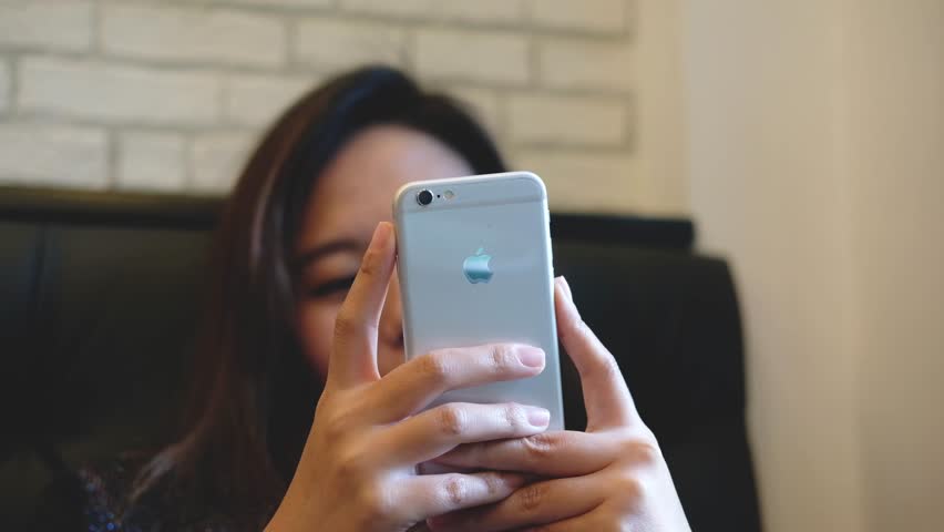 Di 4 Negara Berkembang Ini iPhone Jadi Smartphone Paling Banyak Dipakai Nih Gan !
