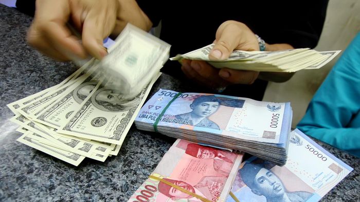 Dolar AS Menguat ke Rp 13.955 di Awal Pekan