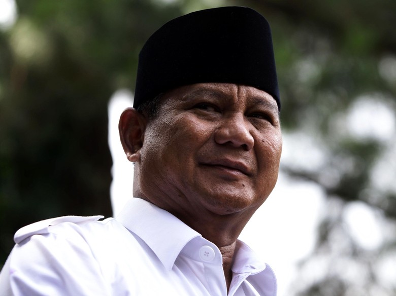 Prabowo Baca Tulisan 'RI Bubar 2030' dari Intelek Luar Negeri