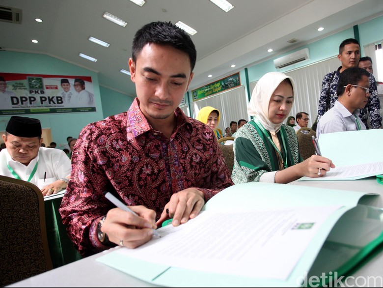 Kisah Asmara yang Pernah Goyang Para Kepala Daerah