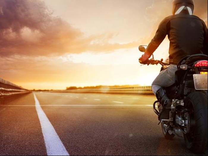Seorang Biker Jadi Bulan-bulanan Netizen, Kenapa?