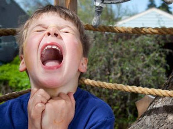 Bukan Tega, Inilah Alasan Anak Nangis Kudu Dicuekin