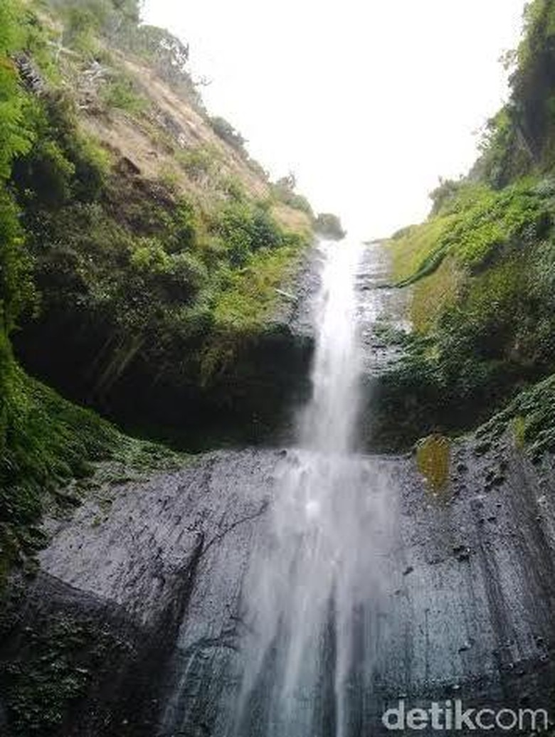 Wisatawan Asal Surabaya Hilang Tenggelam di Madakaripura