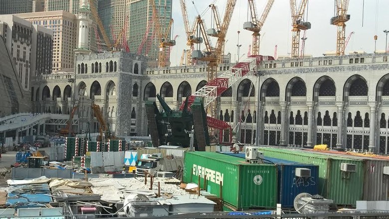 KBRI Riyadh Terima Cek Rp 85,1 M Santunan WNI Korban Crane dari Raja Salman