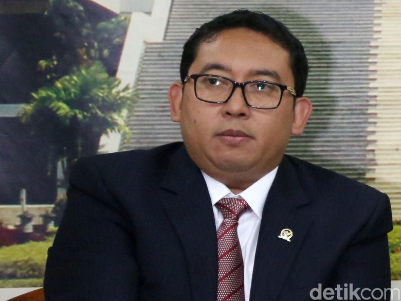 Tim Prabowo Bingung Kubu Jokowi Tersinggung Puisi 'Nachiro' Fadli