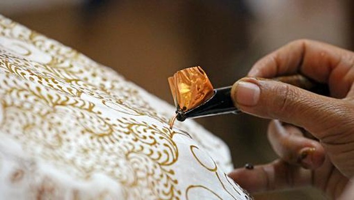 Heboh Xinhua News Tulis Batik Kerajinan Tradisional China