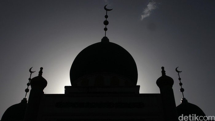 dmi-terima-laporan-36-masjid-di-jakarta-masih-menggelar-salat-idul-adha