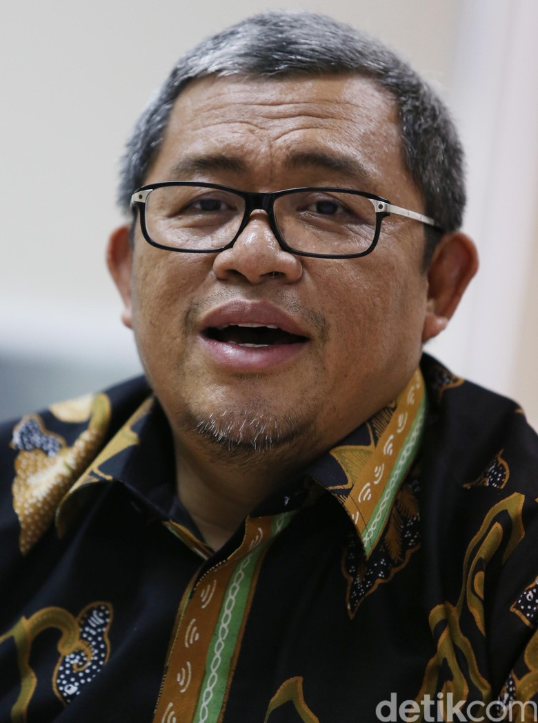 sesalkan-bentrok-warga-dan-polisi-di-sukamulya-aher-mari-kita-selesaikan