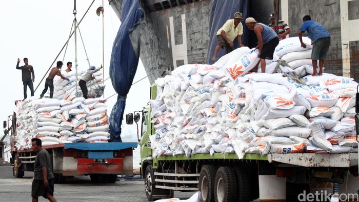 Beras Impor Diperpanjung Masuk Indonesia hingga 31 Maret