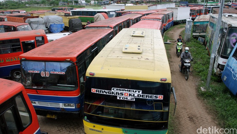 Bus & Angkot Butut akan Hilang Bertahap di Jalanan Jakarta