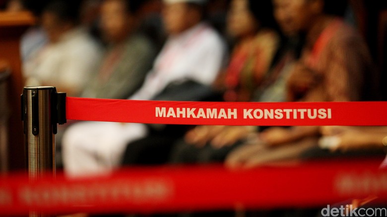 Ayah Tabok Anak Kandung Dipolisikan, Si Kakek Cari Keadilan ke MK