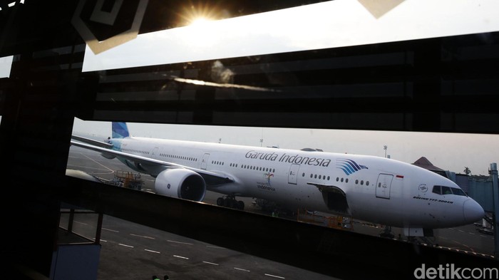 Jreeng! Garuda Indonesia Terancam 'Ditendang' dari Pasar Modal