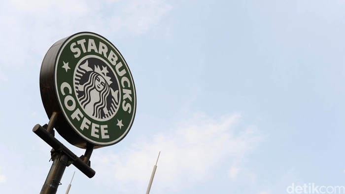 Pegawai Starbucks yang Intip Payudara Pelanggan Lewat CCTV Dipecat!