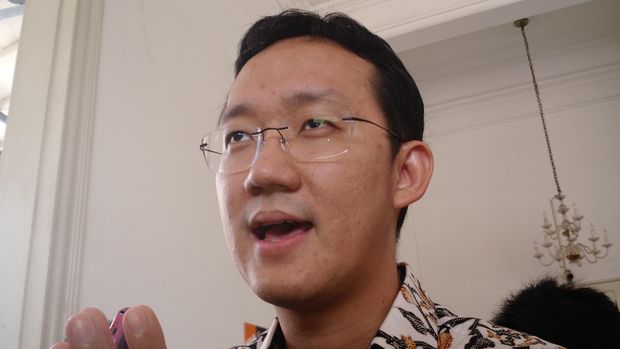 Deal dengan Sunny, Hasan Nasbi Belum Kalah Alphard soal Anies Capres