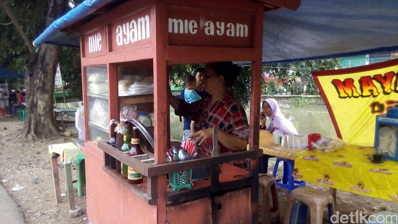 Nih gan, makanan yang biasa dijual berpasangan di pedagang keliling dan kaki lima