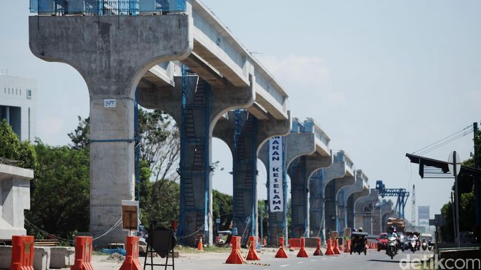 Kenapa Bangun LRT Perlu Tiang? Ini Jawaban atas Pertanyaan Fahri Hamzah!