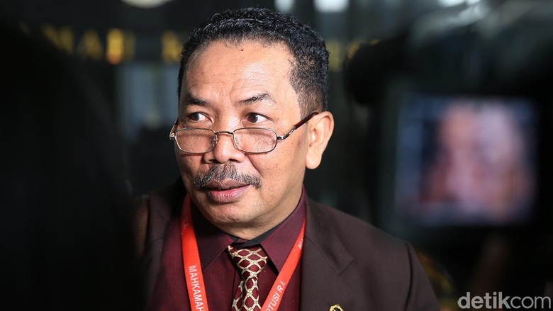 Hakim Binsar: Calon Suami Juga Harus Tes Keperjakaan