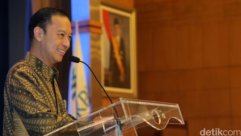Investasi Naik Tapi Daya Beli Turun, Kepala BKPM: Ini Misteri