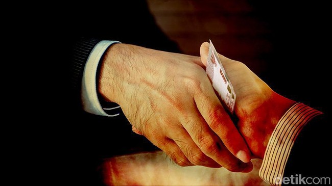 AKBP B Kena OTT Pungli, Barang Bukti Rp 3 M Diamankan