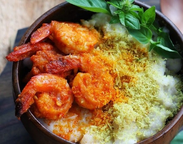 Kuliner Merakyat Unik Bikin Nagih, Ada yang Dimakan Pakai Sambal Goreng Udang Loh!