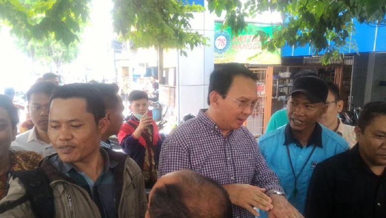 Tinjau Trotoar di Muara Karang, Ahok Tegur Dinas PU