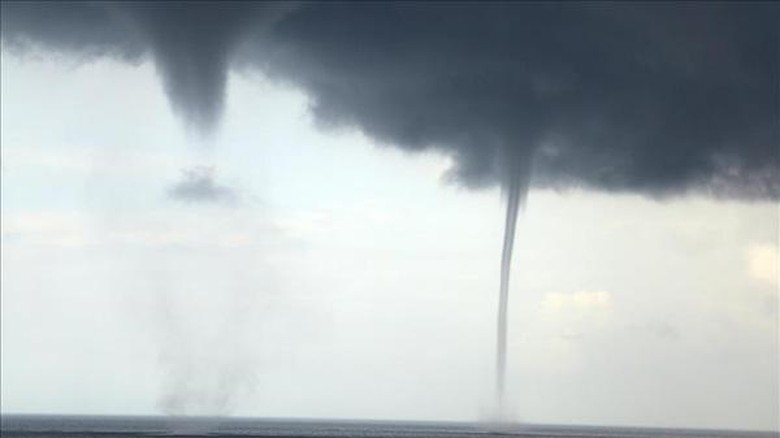tornado-mematikan-terjang-as-3-orang-tewas-dan-4-anak-luka-luka