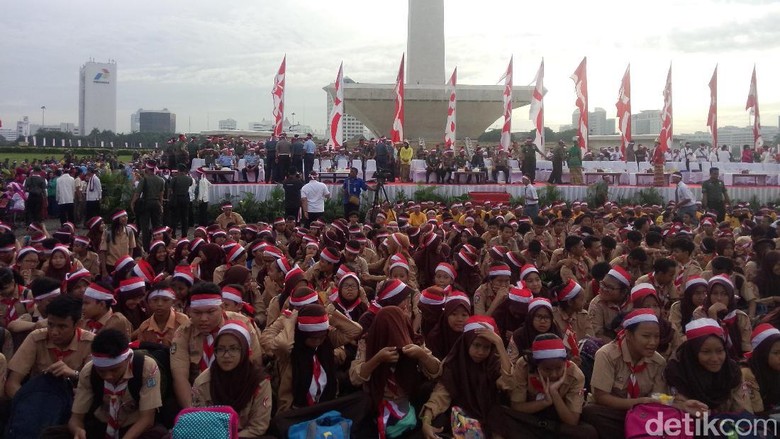 Kapolri dan Panglima TNI Hadiri Apel Nasional Nusantara Bersatu di Monas