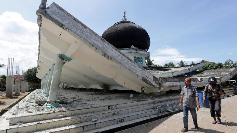 masjid-masjid-di-aceh-yang-ambruk-akibat-gempa