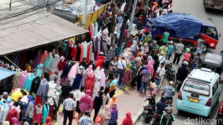 Baru aja ditinggal cuti Ahok Tanah Abang kembali Semrawut