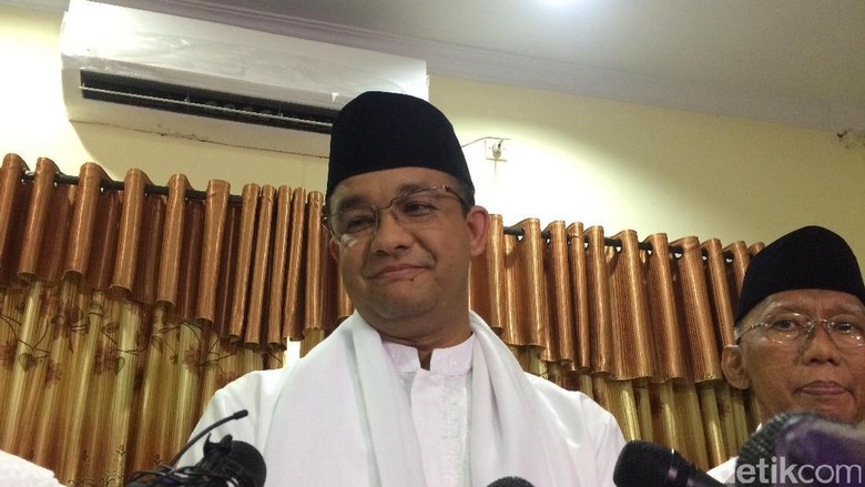 Agenda Rutin Anies di Tahun Baru: Bermalam di Masjid At-Tin TMII