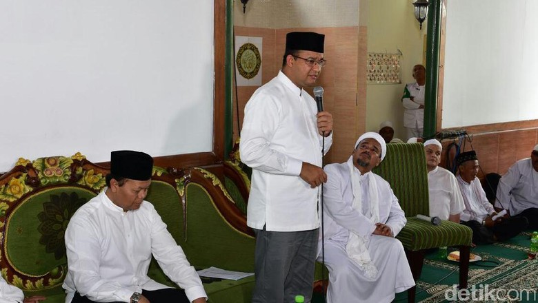 'Surga dunia' di Alexis dipakai buat serang Ahok di debat