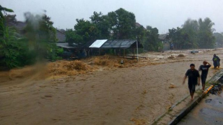 Banjir Lumpur di Pasuruan, Gus Ipul: Ini Terbesar Dalam Hidup Saya