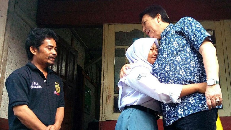 tajudin-9-bulan-dibui-tanpa-dosa-putri-pertama-diberi-beasiswa-s1