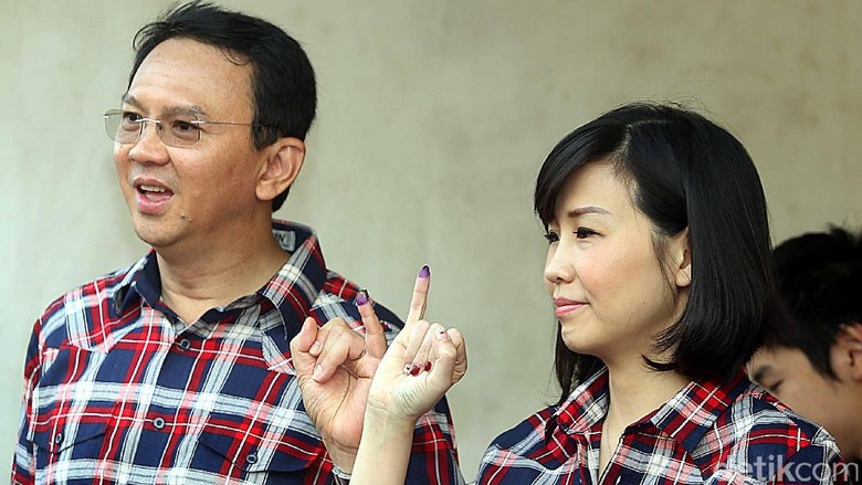 di-depan-ahok-vero-video-call-dengan--good-friend--di-mako-brimob