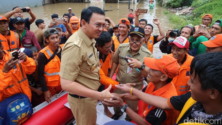 Ahok: Banjir Tinggal 80 Titik, Rata-rata 3 Jam Surut