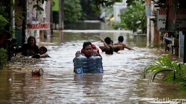 naik-turun-banjir-2-hari-di-cipinang-melayu-jaktim