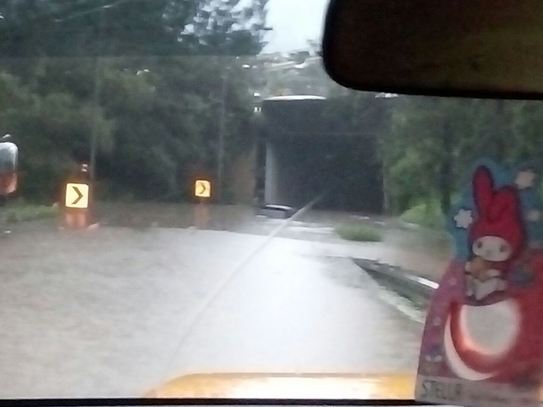 Kartika Hampir Tenggelam Saat Terjebak di Kolong Tol Cikunir