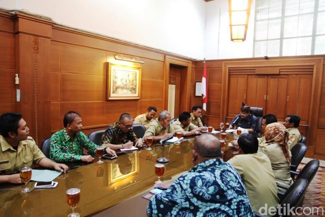 tak-ingin-dipenjara-perwakilan-kepala-desa-temui-mendes