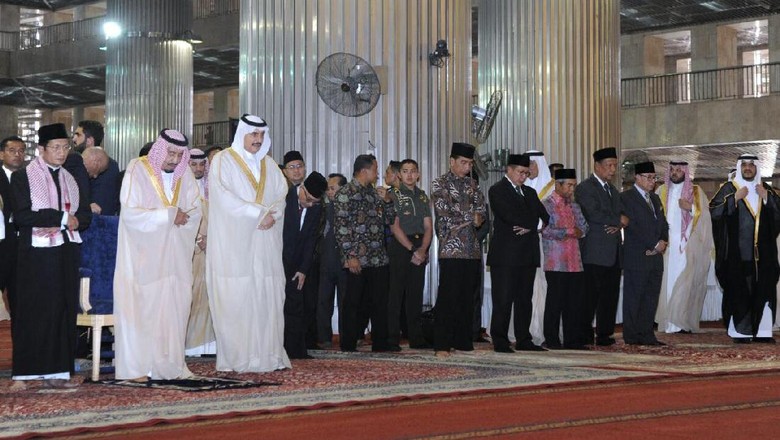 Di Mana Raja Salman Akan Menunaikan Salat Jumat di Jakarta?