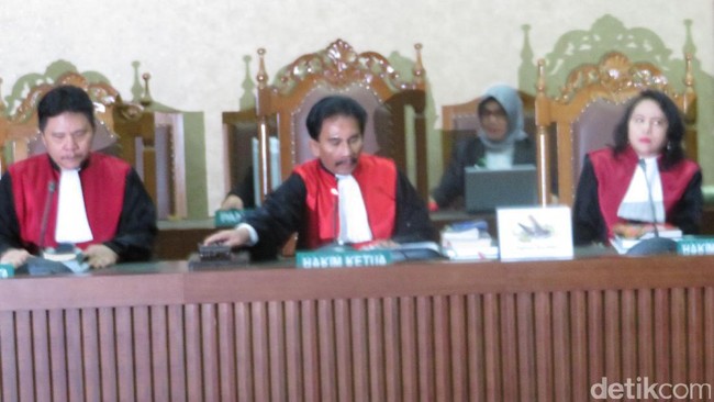 kasus-e-ktp-chaeruman-disebut-minta-duit-ke-kemdagri-untuk-kunker