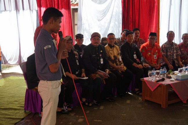 ganjar-pranowo-didoakan-siswa-di-demak-terkait-isu-korupsi-e-ktp