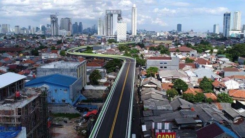 transjakarta-bakal-tambah-lift-dan-eskalator-di-jalan-busway-layang