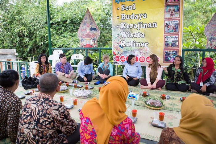 Heran, Istri Orang Terkaya Dunia Penampilannya Seperti Ini