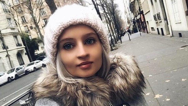 Mirip Barbie, Wanita Ini Viral di Instagram