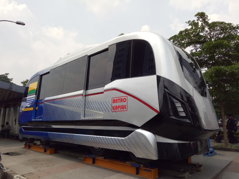 Tahun Depan Warga Bandung Bisa Naik Kereta Metro Kapsul