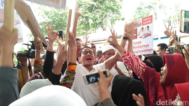 Sandiaga: Lagu 'Kobarkan Semangat' Dimodifikasi dari PKS