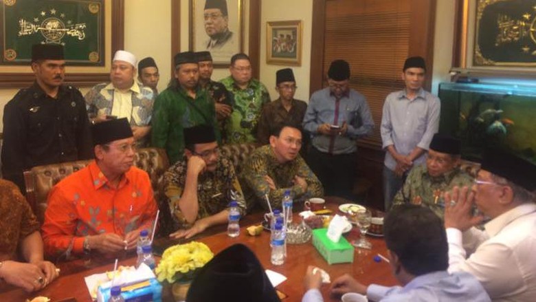 carmukjelang-pemungutan-suara-ahok-djarot-silaturahmi-ke-pbnu