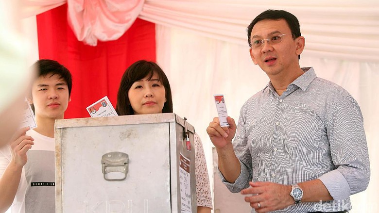 Begini Gaya Nyoblos dan Pengamanan TPS-nya Cagub dan Cawagub di Pilkada DKI