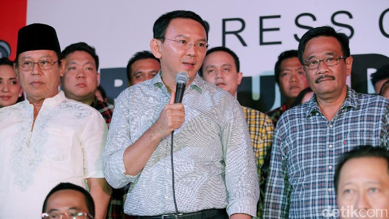 Berwajah Lesu, Ahok-Djarot Ucapkan Selamat ke Anies-Sandi